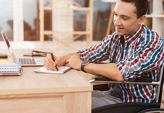 Предвидените до 20 000 лв помощ според някои са недостатъчниДържавата