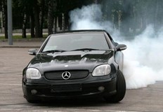 Трима са решили да демонстрират умения пред своите съученициОпасни дрифтове