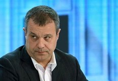 Журналисти водещи и продуценти които са работили в Българската национална