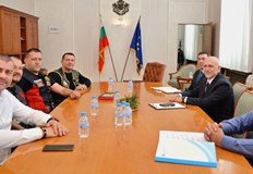 Представители на клубове на мотористите в България изтъкнаха пред министъра