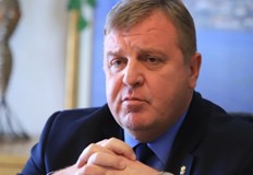 Промяната е гола боса и некадърнаТова каза Красимир Каракачанов почетен председател