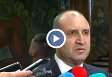 Президентът за призивите за предоставяне на оръжие на Украйна България е