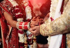 По време на церемонията спрял токаНа съвместна сватба в индийско