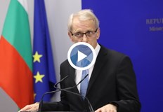 Успоредно трябва да върви промяната в учебните програми и промяната