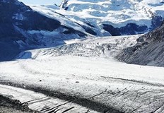 Още двама са тежко пострадалиЗаради големите жеги ледник на границата