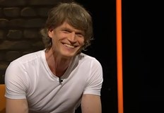 Свен Вьолпел е германски професор в Школата по хуманитарни и