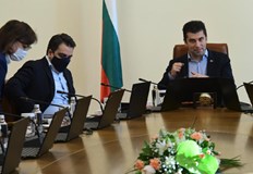 Четворната коалиция се лута между данък свръхпечалба и 0 ДДС