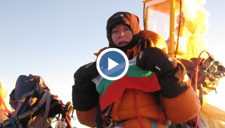 Петя Колчева е първата българка, покорила най-високата точка на света