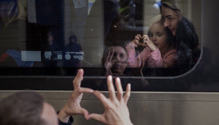 Генерал-полковник Михаил Мизинцев обвини украинските сили, че използват цивилното население на собствената си страна като човешки щит Генерал-полковник Михаил Мизинцев обвини украинските сили, че използват цивилното население на собствената си страна като човешки щит