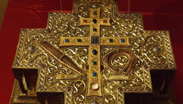 Литийно шествие ще пренесе светините в митрополитския катедрален храм "Св. Неделя"