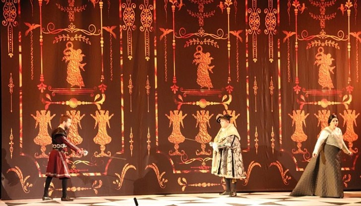 Постановката беше посветена на 20-ата годишнина от основаването на Асоциация „Еврорегион Данубис“