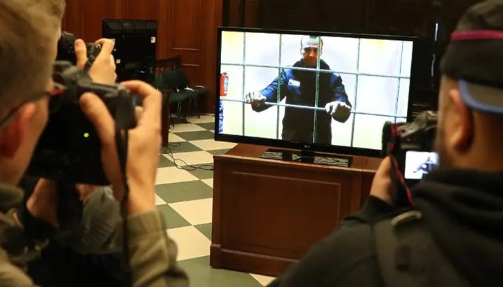 Опозиционерът беше осъден през март на девет години затвор за измама и неуважение към съда