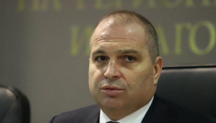 Бившите управляващи от ГЕРБ пък обвиниха сегашния финансов министър Асен Василев