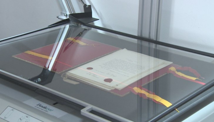 В същото време, хартиените оригинали не се съхраняват правилно и в повечето институции документите са застрашени от унищожение