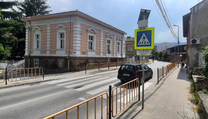 Предвижда се допълнително обезопасяване на пешеходната пътека