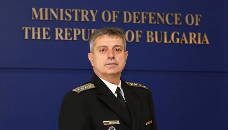 Преговаряме с Италия за подводници, Нидерландия е вариант за употребявани F-16, посочи адмирал Ефтимов Преговаряме с Италия за подводници, Нидерландия е вариант за употребявани F-16, посочи адмирал Ефтимов