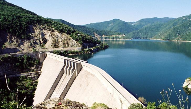 В последните десет години ПАВЕЦ "Чаира" е експлоатирана отвъд техническите си параметри, с често спиране и пускане с цел кражби на ток. И накрая е гръмнала В последните десет години ПАВЕЦ "Чаира" е експлоатирана отвъд техническите си параметри, с често спиране и пускане с цел кражби на ток. И накрая е гръмнала