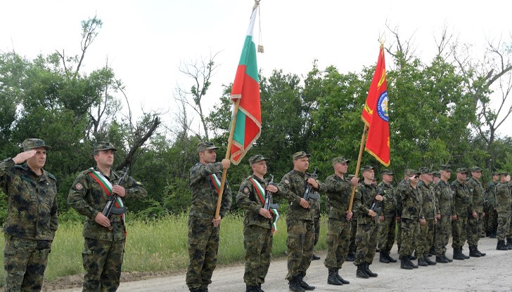 Демонстрации от цялата страна ще заменят традиционния гергьовски военен парад, съобщиха от МО