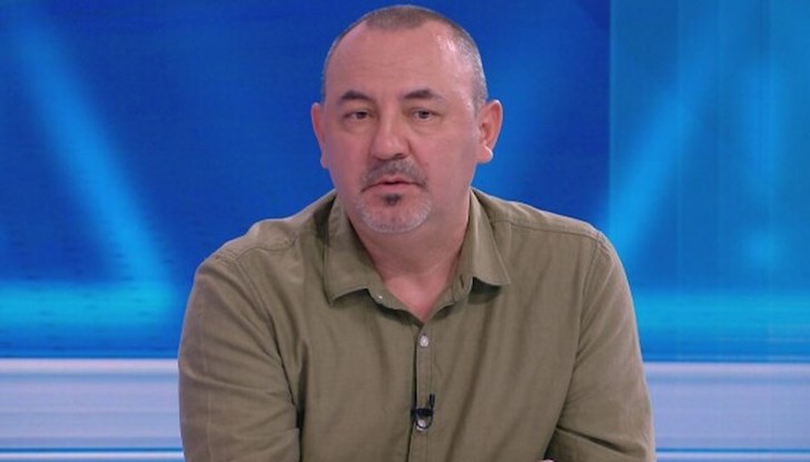 За модерните напоследък дрифтове Владимир Тодоров отбеляза, че това е криминализирано като хулиганска проява За модерните напоследък дрифтове Владимир Тодоров отбеляза, че това е криминализирано като хулиганска проява