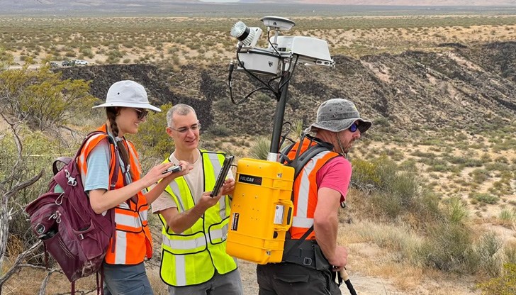 Раницата е проектирана, за да помогне на астронавтите да се придвижват из райони, които не са проучени