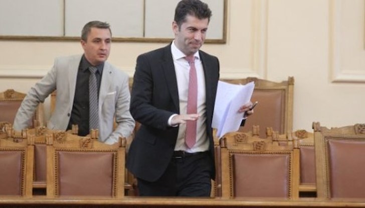 Към този момент няма достатъчно количества, с които да бъде запълнено хранилището в Чирен, за да стигнат те за зимния период, обяви от своя страна председателят на ДАНС