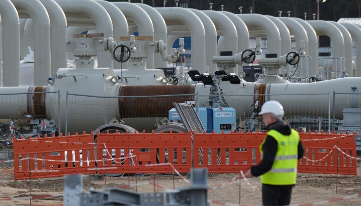 Германия е най-големият купувач на руски газ, който представлява около 35% от доставките за страната Германия е най-големият купувач на руски газ, който представлява около 35% от доставките за страната