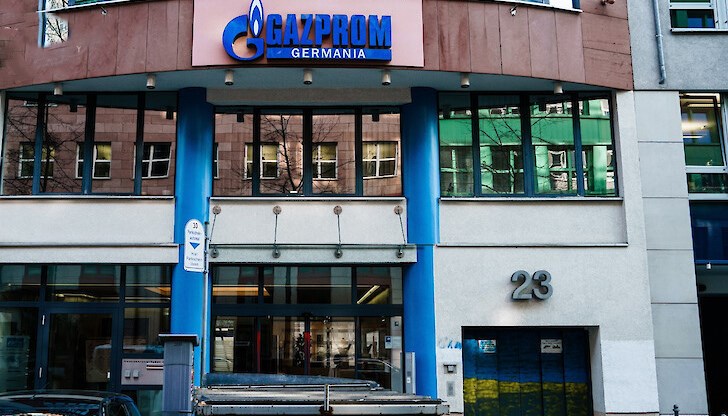 Въпросът стана още по-актуален, след като няколко водещи компании в няколко европейски държави си откриха сметки в рубли в руската банка, в която руският гигант “Газпром” иска да получава плащанията