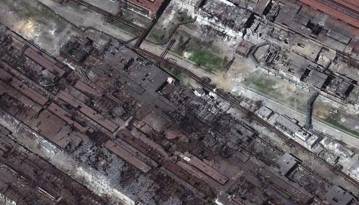 Папа Франциск каза, че Мариупол е бил „варварски бомбардиран“