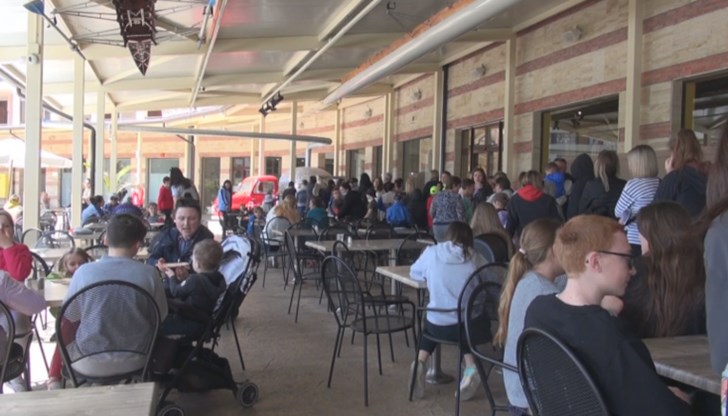 Все още не е ясно обаче къде точно ще бъдат настанени украинците след 31 май