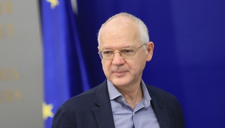 "Отново сме изправени пред неразбиране и нежелание да се използват съществуващите възможности за крайни конкурентни цени за българските предприятия", каза още Велев