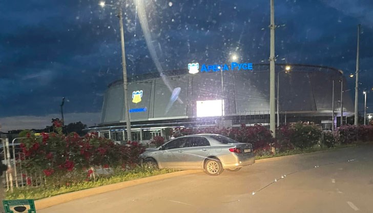 Младият шофьор е сякъл пътя на автобус Младият шофьор е сякъл пътя на автобус