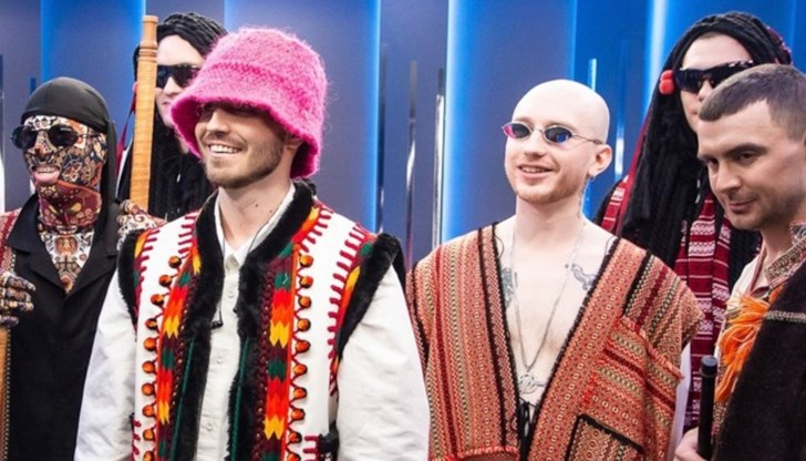 Наградата от "Евровизия", която представлява стъклен микрофон, ще отиде при този, който дари най-много в криптовалута или в традиционна валута