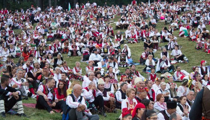 В периода 19 - 21 август Жеравна е домакин на XIV Международен фестивал на народната носия В периода 19 - 21 август Жеравна е домакин на XIV Международен фестивал на народната носия