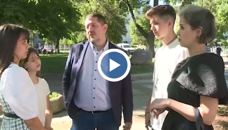 Какво е да бъдеш наследник на Патриарха на българската литература?