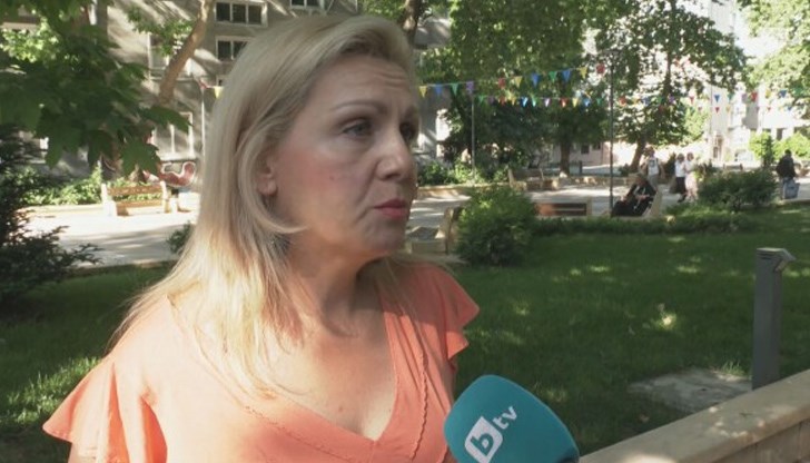 Крадците отмъкнали близо 2000 лева, заделени от жената за лечение на детето й Крадците отмъкнали близо 2000 лева, заделени от жената за лечение на детето й