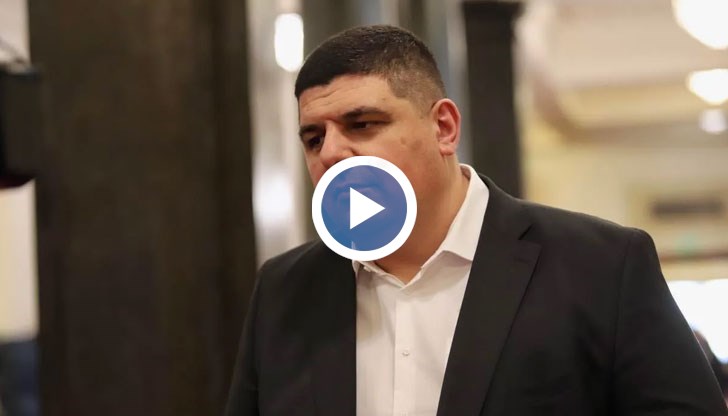 Помощта за бизнеса ще продължи, но това не става с извиване на ръце, посочи депутатът