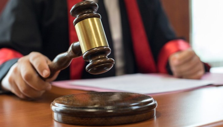 Крадецът похарчил парите за хазартни залагания и наркотици Крадецът похарчил парите за хазартни залагания и наркотици