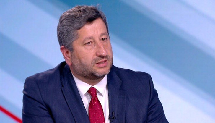 И вчера, и днес коалицията ясно показва, че е достигнала своя концептуален таван да функционира, заяви съпредседателят на ДБ И вчера, и днес коалицията ясно показва, че е достигнала своя концептуален таван да функционира, заяви съпредседателят на ДБ