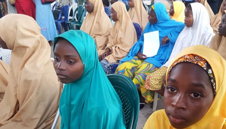 Полицията съобщи, че е арестувала двама мъже и търси други заподозрени за убийството Полицията съобщи, че е арестувала двама мъже и търси други заподозрени за убийството