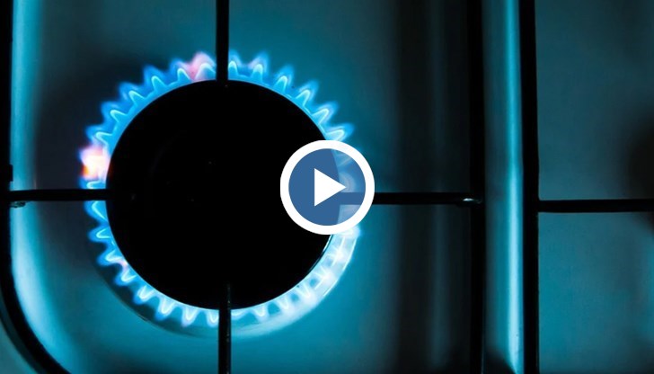 "Цената на газа много зависи от това как ще се развие войната в Украйна. У нас обаче критериите за скъпо са различни. Със сигурност ще има ръст в цените на тока, газа и парното", прогнозира Eленко Божков