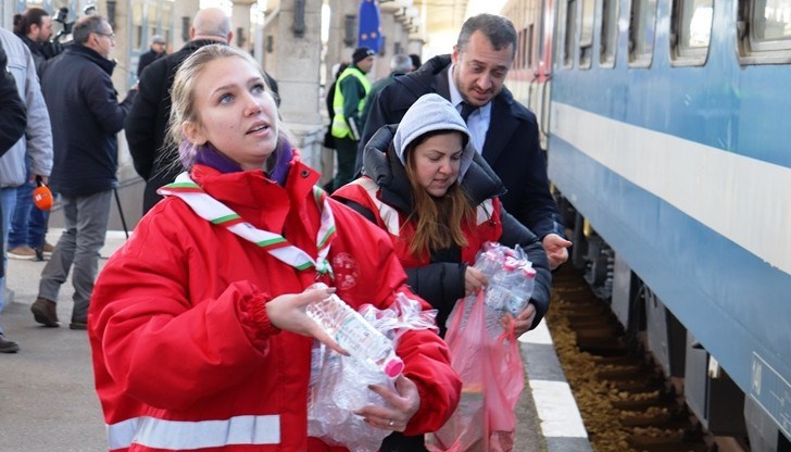 През вчерашния ден при гранично контролно-пропускателния пункт при Русе България са напуснали над 1600 украинци