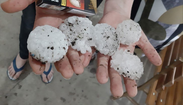 Особено в Западна и Централна България ще има валежи, гръмотевични бури, градушки, предупреди синоптикът