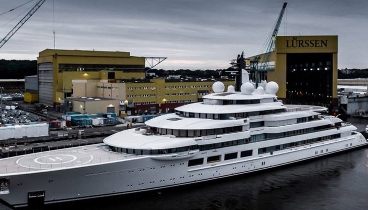 Екипът на Алексей Навални смята, че тази яхта е собственост директно на Путин Екипът на Алексей Навални смята, че тази яхта е собственост директно на Путин