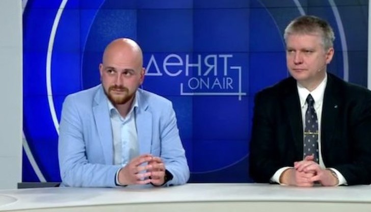 "В момента за никоя от парламентарно представените партии, освен "Възраждане", не е изгодно да има предсрочни парламентарни избори, не се знае как гражданите биха отговорили електорално", каза Светлин Тачев