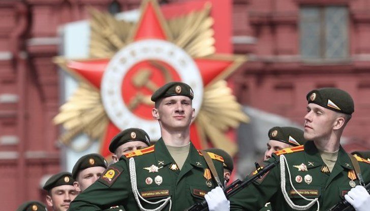 Социологическите проучвания сочат, че повечето руснаци подкрепят военната операция, и че рейтингът на Путин е нараснал от началото на войната