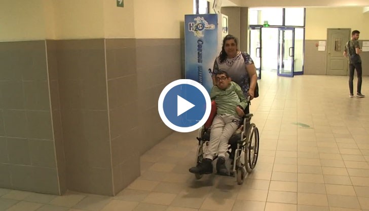 Васко от Ново село има шанс да стане от инвалидната количка