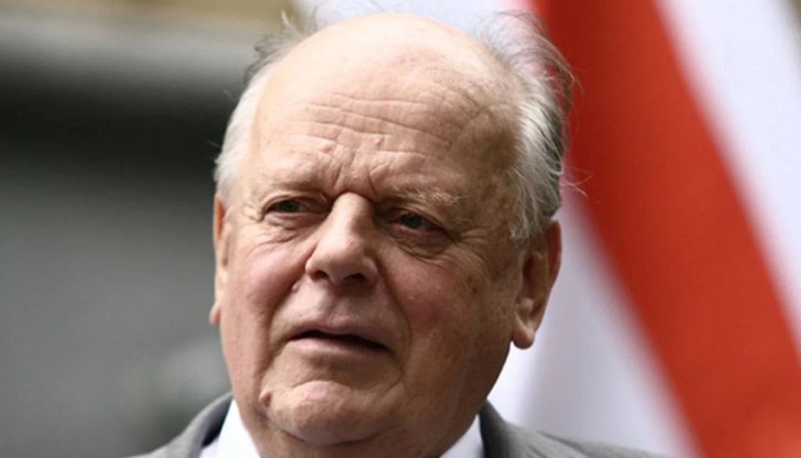 Според редица медии политикът е починал твърде отслабнал след прекаран КОВИД-19