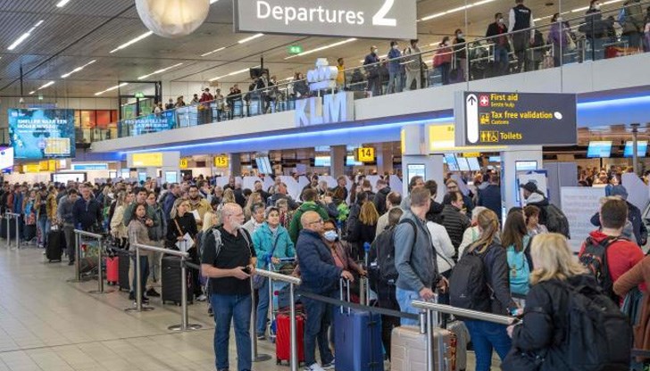 Схипхол е най-голямото летище в Нидерландия Схипхол е най-голямото летище в Нидерландия