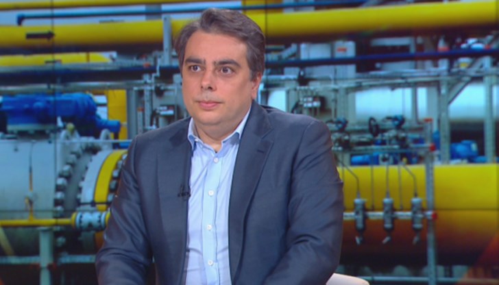 Технологично Лукойл може веднага да започне да работи с различен от руския петрол, но това крие рискове от обгазяване и проблеми за околната среда, каза вицепремиерът Технологично Лукойл може веднага да започне да работи с различен от руския петрол, но това крие рискове от обгазяване и проблеми за околната среда, каза вицепремиерът