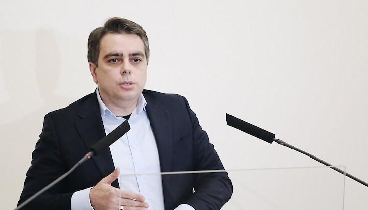 Не е нормално гражданите с колите да плащат 2/3 от средствата за пътищата в страната Не е нормално гражданите с колите да плащат 2/3 от средствата за пътищата в страната